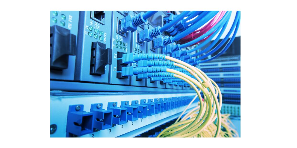 2023 Networking GuideChoosing Between Fiber Optic Cabling and Cat6 Cabling Elevating Your